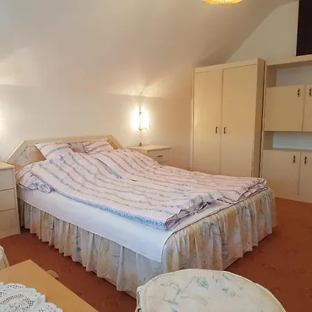 Papócsi Nr. 38 * Vonyarcvashegy