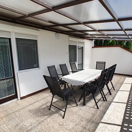 Holiday home Papocsi Nyaralo Nr. 38